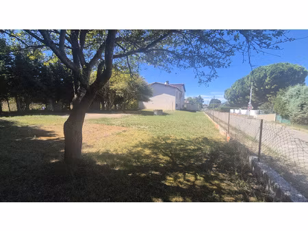 à vendre maison t5 avec studio et grand garage villeneuv