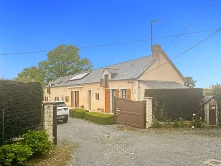 opportunité rare : longère spacieuse au coeur de la campagne berrichonne  à deux pas de la