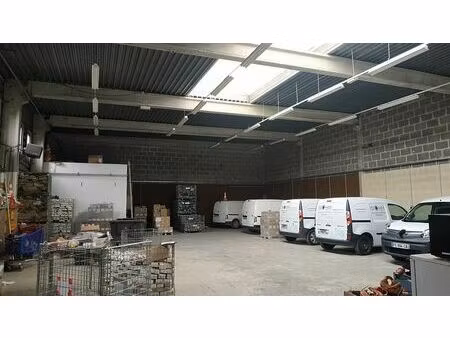 location local d'activités noisy le grand 1 160 m²