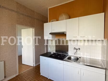 location appartement 2 pièces 48 m² à saint-agrève (07320)