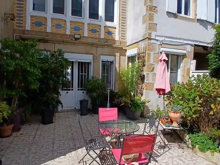 vente maison 7 pièces 229 m2 à la machine