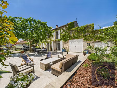 vente maison 7 pièces 210 m² noves (13550)