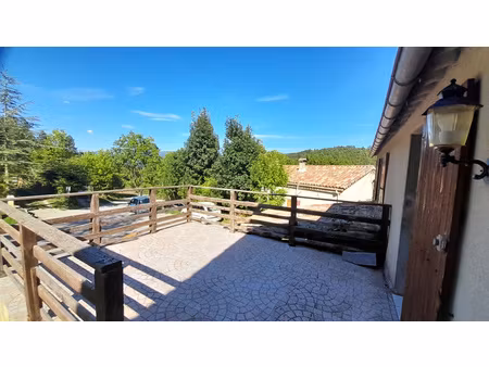 grande maison/ 4 appartements/ gîtes