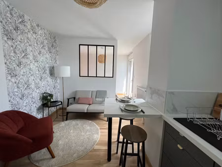 location appartement 1 pièce 26m²