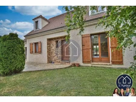 superbe maison familiale de 5 chambres  terrain 1049 m²  proche gare !