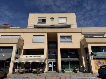 location bureau 102 m² à ajaccio (20090)