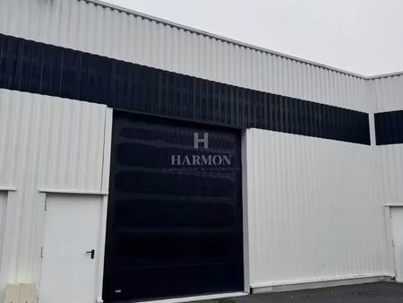 harmon à vendre : un local professionnel de 350 m² a montussan.