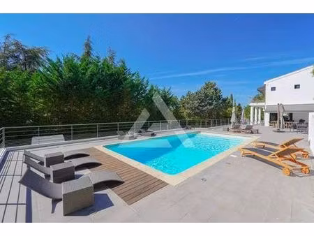 maison de prestige en vente peille  provence-alpes-côte d'azur