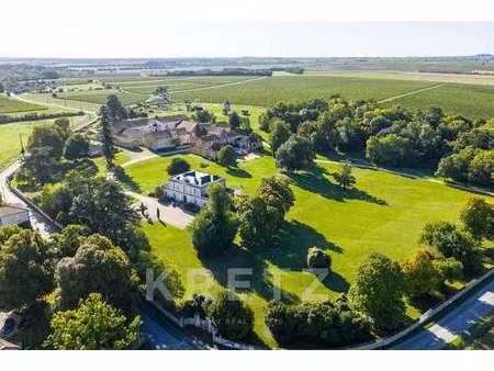 vente demeure d'exception piscine à brives-sur-charente (17800) : à vendre piscine / 1200m