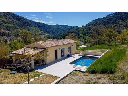 tourrette-levens – villa avec projet d'extension et terrain de 1 500 m² avec potentiel d’é