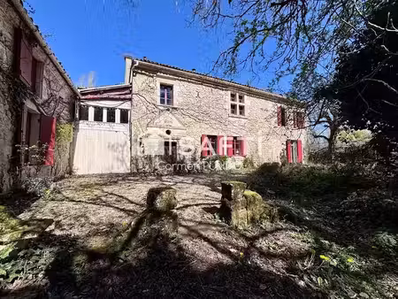 vente maison 12 pièces 305 m² à civrac-de-blaye (33920)  318 000 €