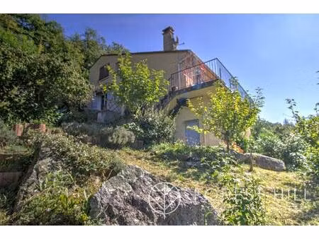 spacieuse familiale avec terrain de 1350 m2 et t2 indépendant