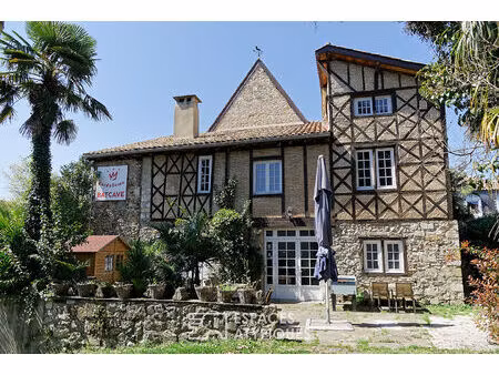 gastro et réception au coeur d'une maison forte du xiie siècle