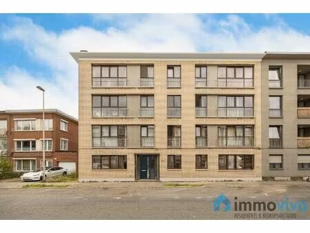 commercieel te koop in antwerpen met 16 slaapkamers