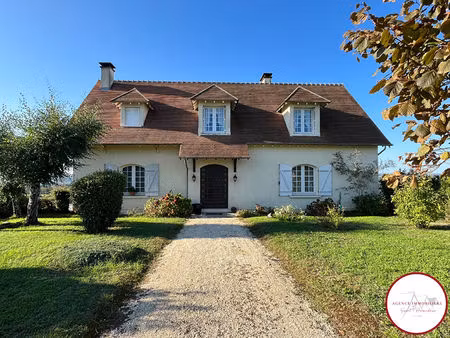 maison familiale de 200 m² avec vue panoramique sur la vallée - drevant