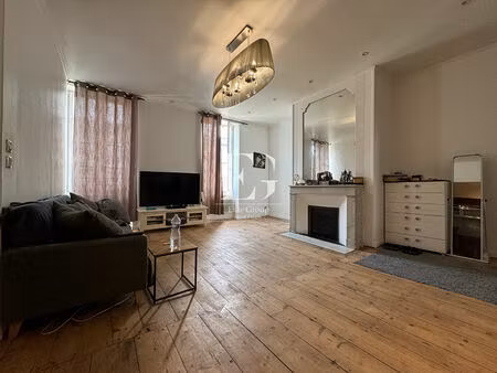 a vendre immeuble - hyper centre rochefort - 10 pieces - 270 m²