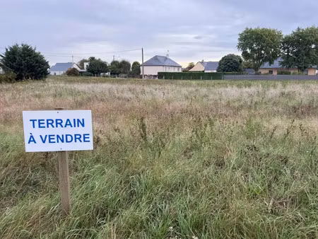 vente terrain à beaufort-en-vallee (49250) : à vendre / 600m² beaufort-en-vallee