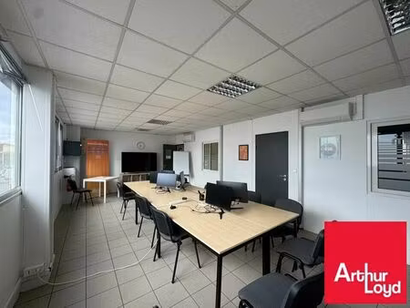 location bureau 110m2 bayonne 64100 - 1550 € - surface privée