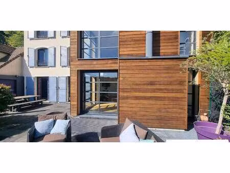 maison contemporaine avec jardin et terrasse buc (78)