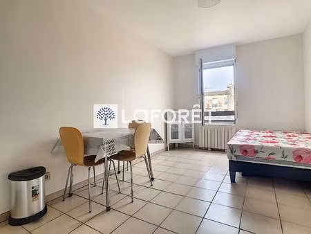 location appartement t1 à bressuire (79300) : à louer t1 / 22m² bressuire