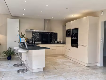 vente maison 8 pièces 181 m² à osny (95520)  595 000 €