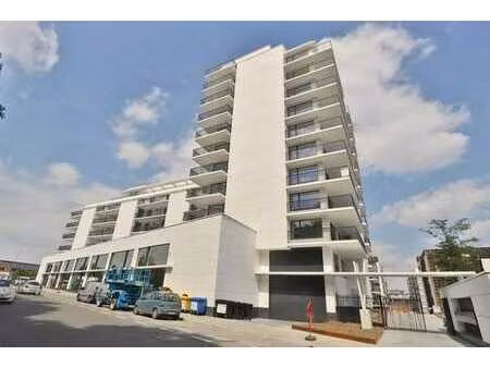 evere limite avec woluwe-st-l. / b-house / 2 parkings au -1