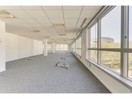 location bureau saint-denis 93200