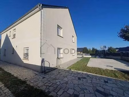 maison individuelle 5 chambres meublée avec jardin et barbecue