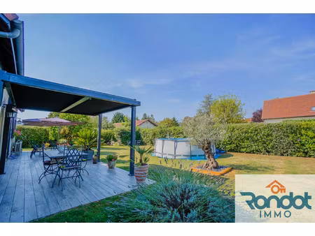 maison 6 pieces / 4 chambres / environ 105 m2 / 702 m2 terra