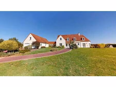 vente maison à escoville (14850) : à vendre / 308m² escoville