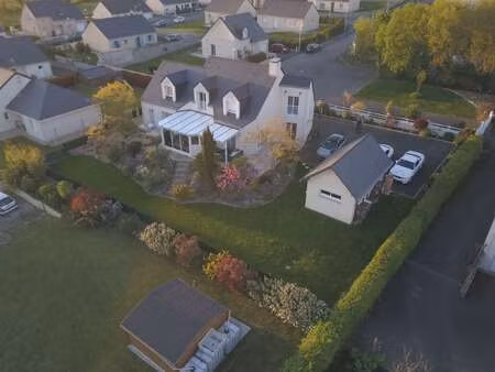 vente maison à vair-sur-loire (44150) : à vendre / 191m² vair-sur-loire