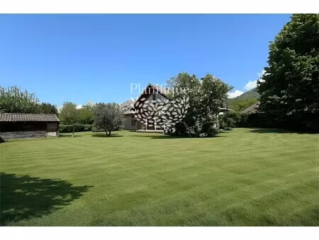maison de luxe à vendre à saint-pierre-en-faucigny