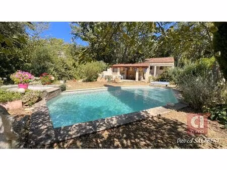 villa de 5 pièces (155 m²) avec piscine et terrain de 4670m² en vente à neoules