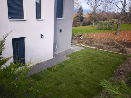 maison avec vue imprenable sur le lac