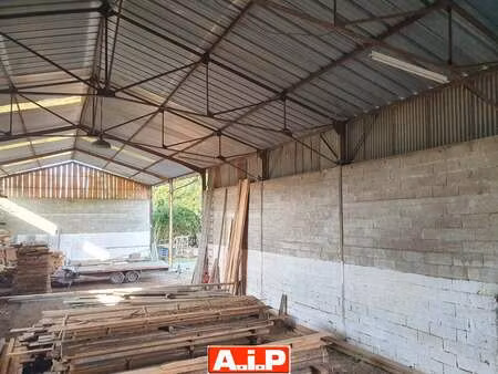 vente bureaux et commerces à pouzauges (85700) : à vendre / 900m² pouzauges