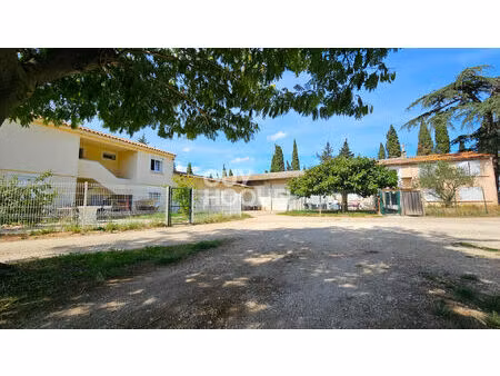 nîmes immeuble 438m² sur 3900m² de terrain