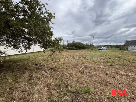 a vendre à saint-thurial - terrain a batir de 593 m² - non viabilise