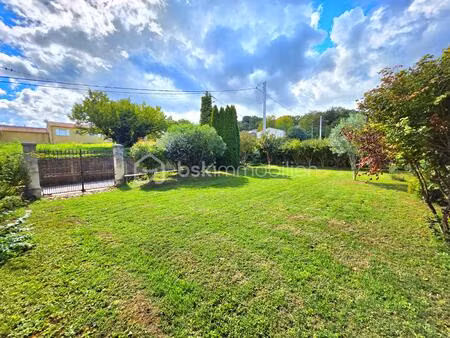 maison en pierre de 178 m² à saint-julien-de-peyrolas