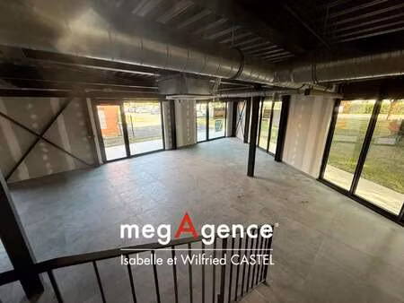 vente bureaux et commerces à challans (85300) : à vendre / 255m² challans