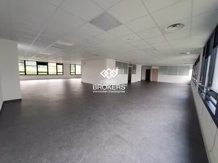 bureau prestigieux de 284 m2 en location - épagny  france