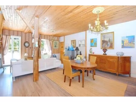 maison 200 m² – charges faibles – village vivant