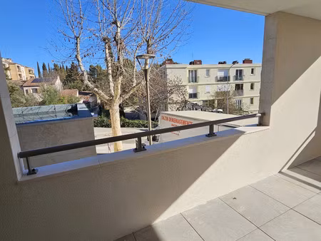 dernier étage : t4 avec terrasse-aix la duranne