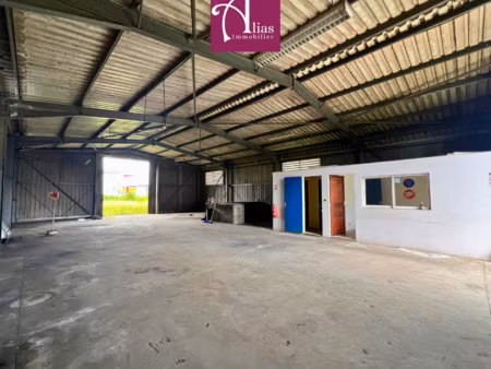 à louer - dépôt 250m2 sur terrain de 1200m2 - zac de nolivie
