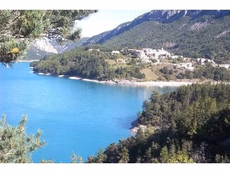 terrain constructible sur les hauteurs du village