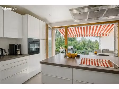 maison 7 pièces 238 m²