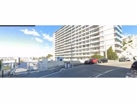 garage/stationnement à vendre