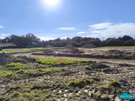 vente terrain à saint-urbain (85230) : à vendre / 275m² saint-urbain