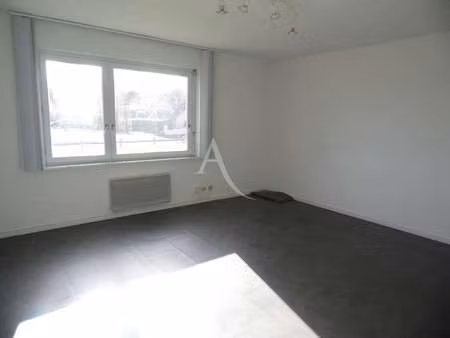 location bureaux et commerces à doué-en-anjou (49700) : à louer / 74m² doué-en-anjou
