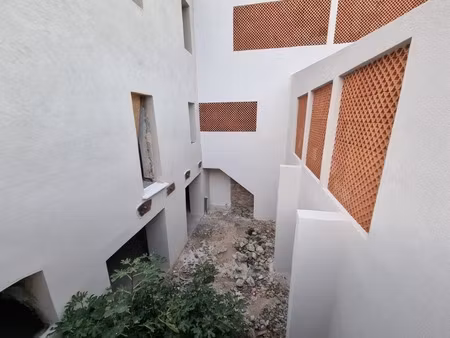 duplex t3 de 77m2 avec patio et garage à saint savournin (13) à renover