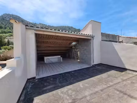 studio avec grande terrasse à saint savournin
